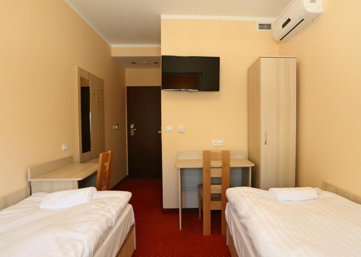 Hostel Zywiec Bagian luar foto