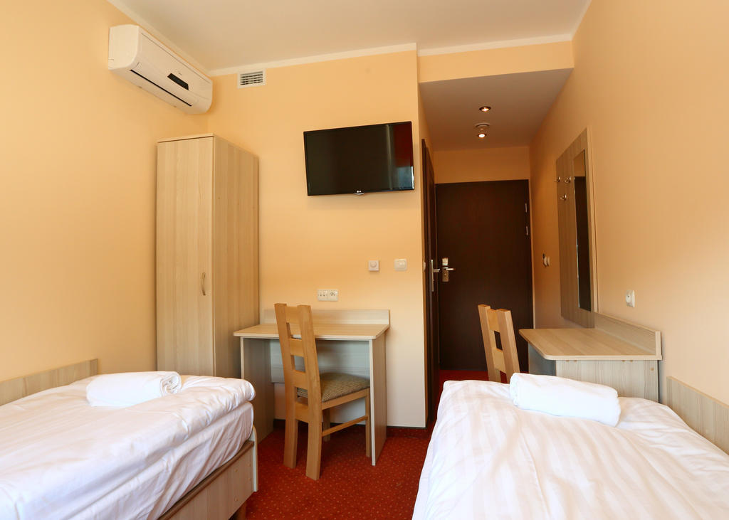 Hostel Zywiec Bagian luar foto