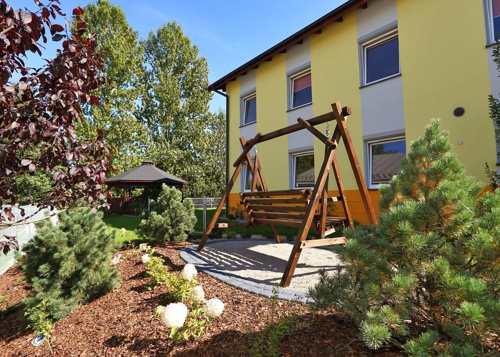 Hostel Zywiec Bagian luar foto