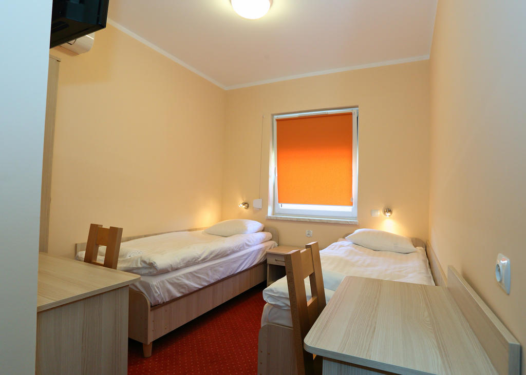 Hostel Zywiec Ruang foto